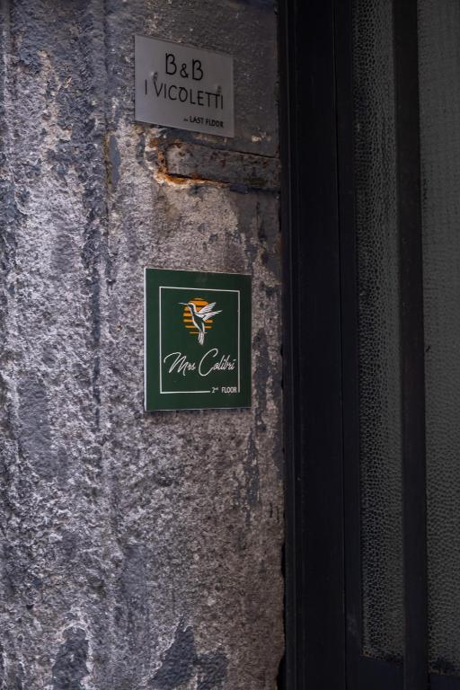 Certyfikat, podpis lub inny dokument wystawiony w obiekcie Colibrì a Piazza Dante