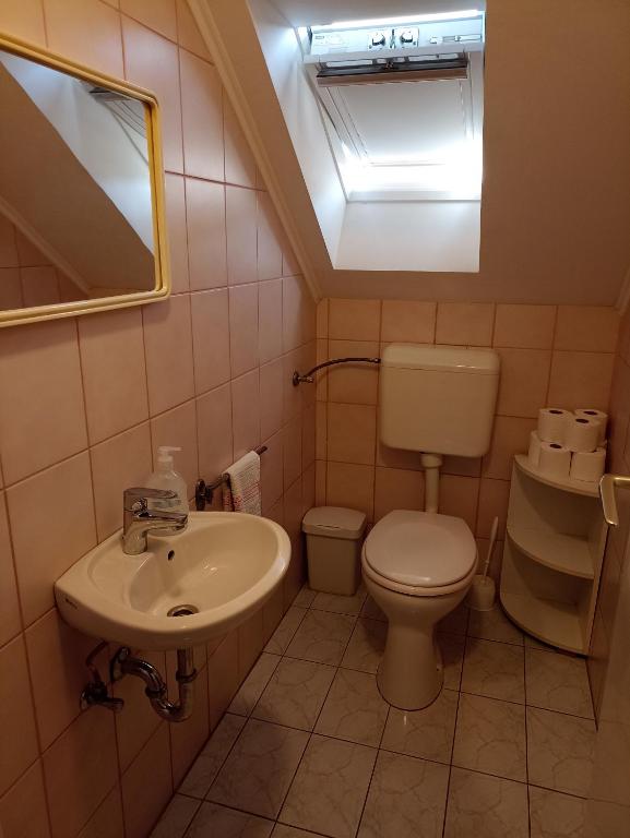 Koupelna v ubytování Bor Apartmanház