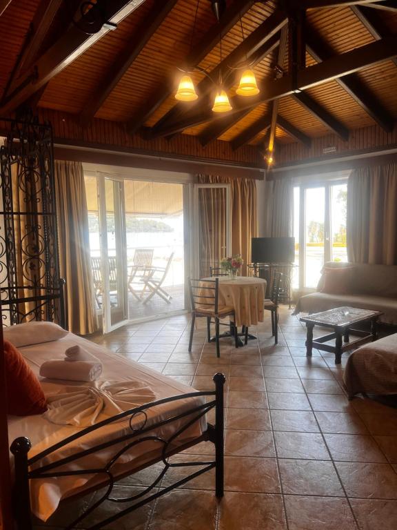 Postel nebo postele na pokoji v ubytování Molfetta Beach Hotel 