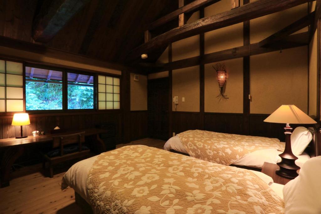 Aunsanbo - Twin Room With Sofa Bed And Toilet