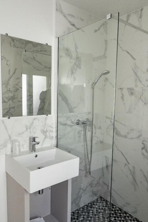 New Hôtel Gare Du Nord - Resim 3