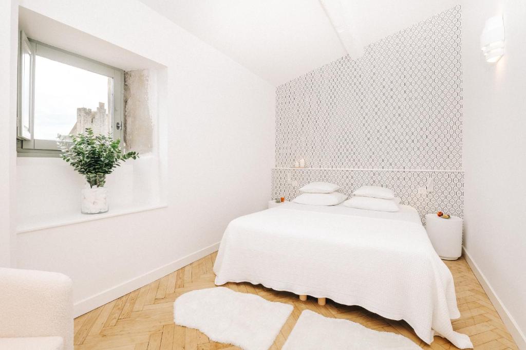 La Demeure de la Cité by Jean Bacou - 10