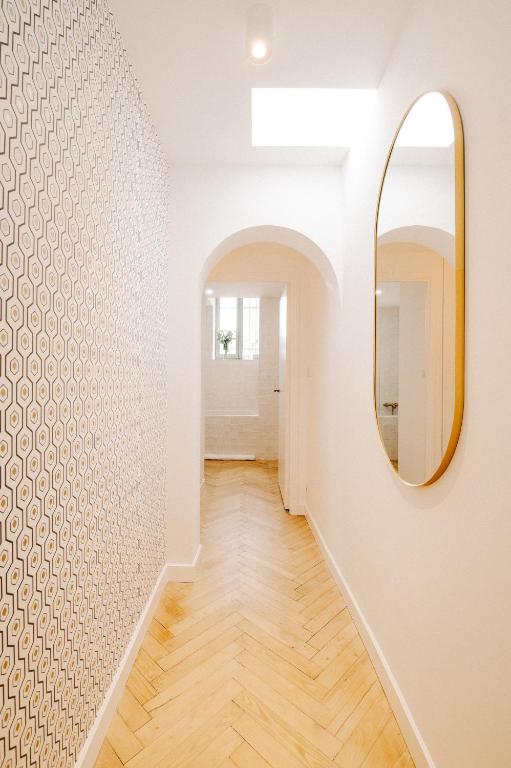 La Demeure de la Cité by Jean Bacou - 13