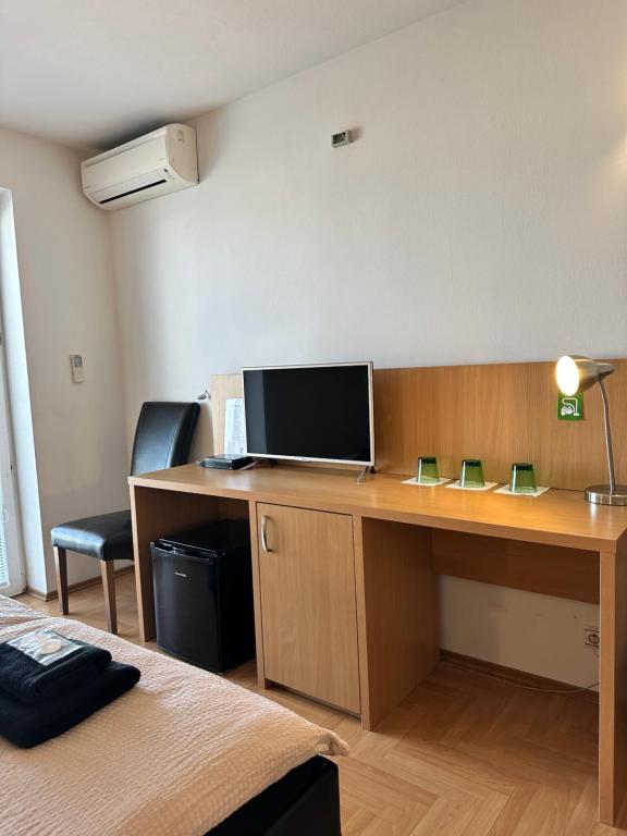 Hotel Muza - Resim 9