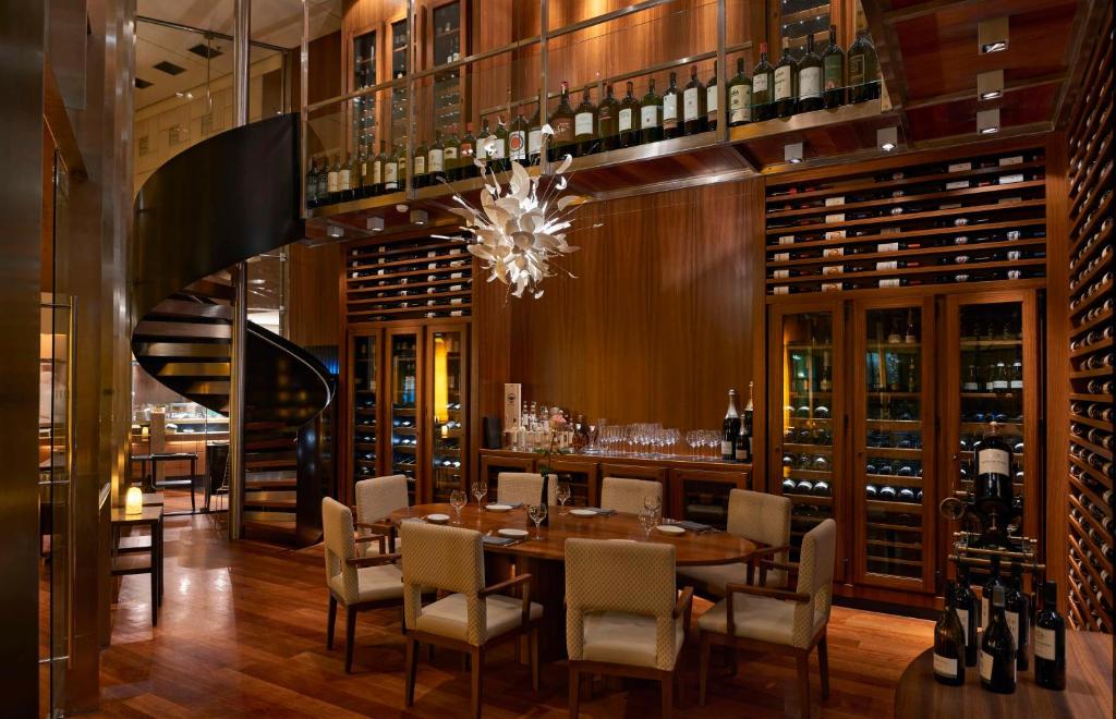 Nápoje v ubytování Park Hyatt Zurich – City Center Luxury