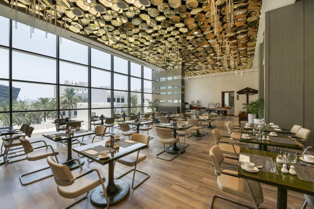 Posezení v ubytování DoubleTree by Hilton Doha Old Town