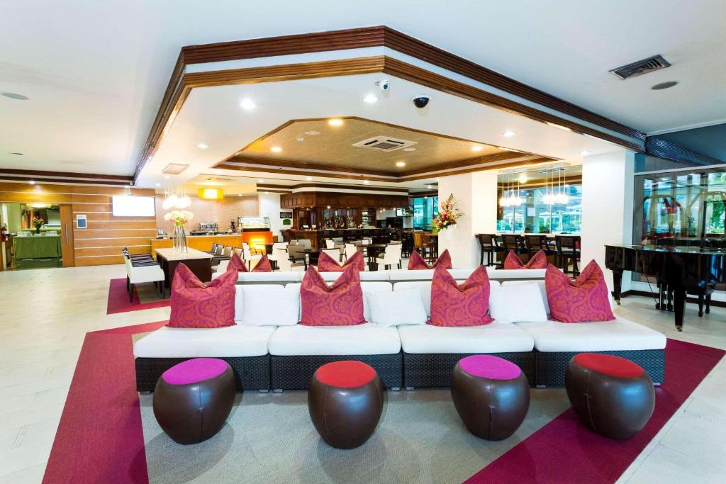 Posezení v ubytování Radisson Hotel Trinidad