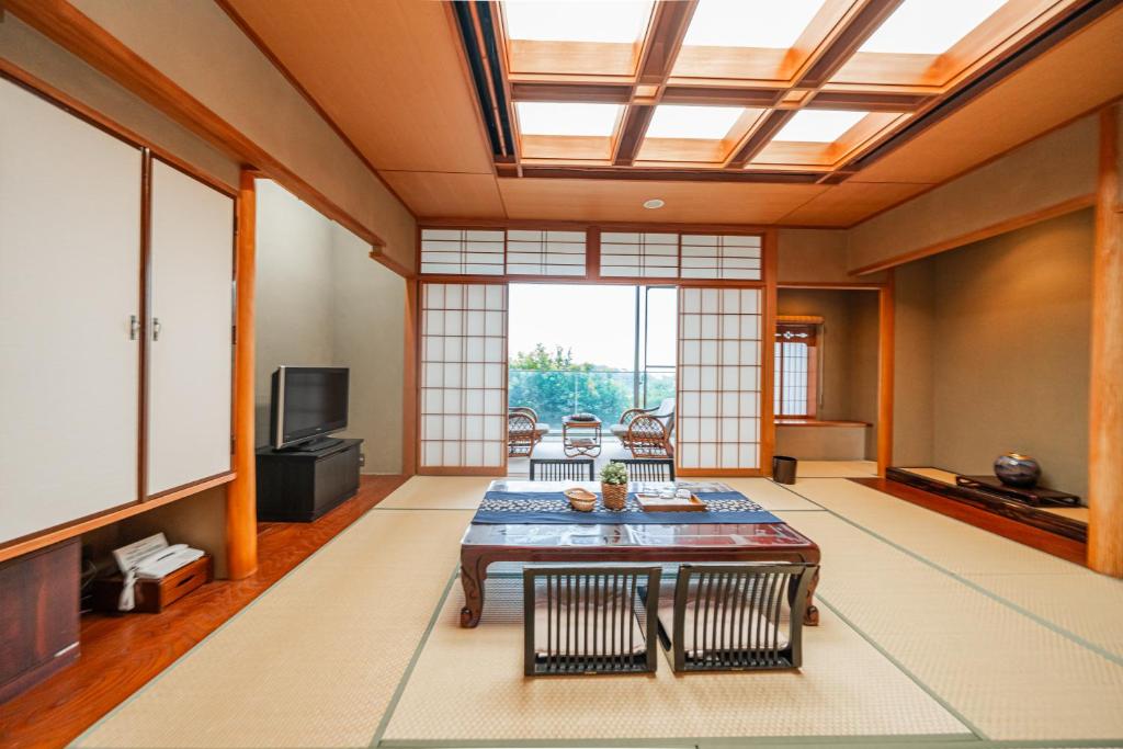 Televisyen dan/atau pusat hiburan di 錦月-熱海山莊