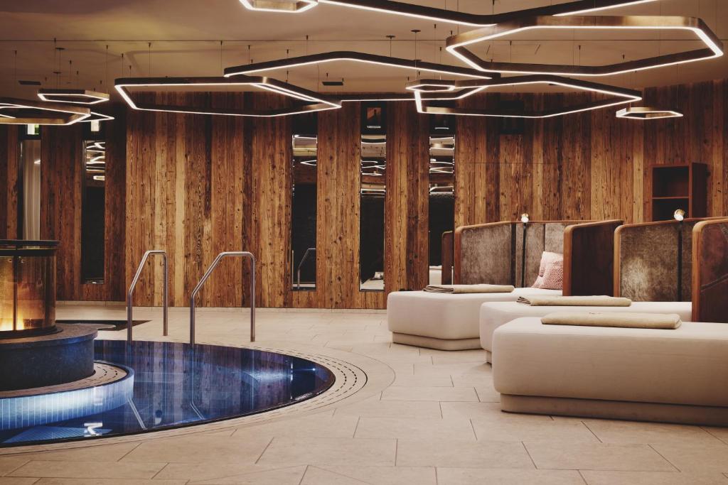 Posezení v ubytování Burg Hotel Oberlech