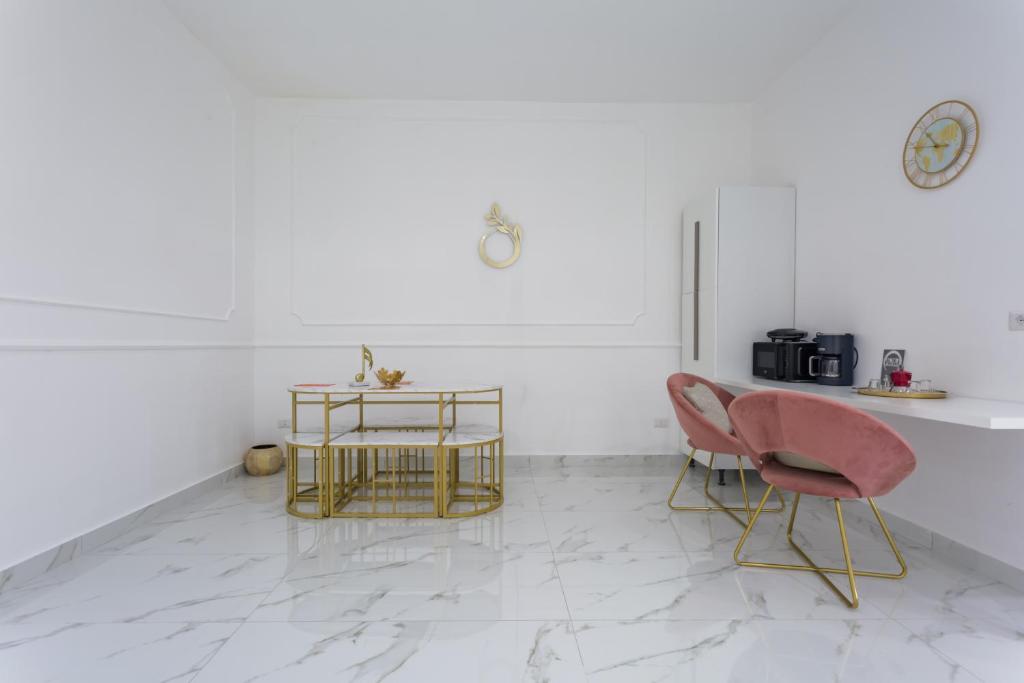 Golden Suites by Dimorra - Resim 1