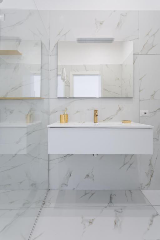 Golden Suites by Dimorra - Resim 19