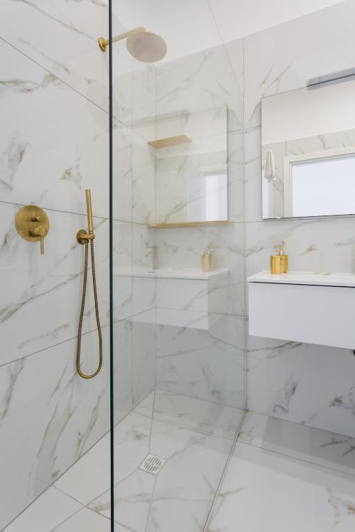 Golden Suites by Dimorra - Resim 20