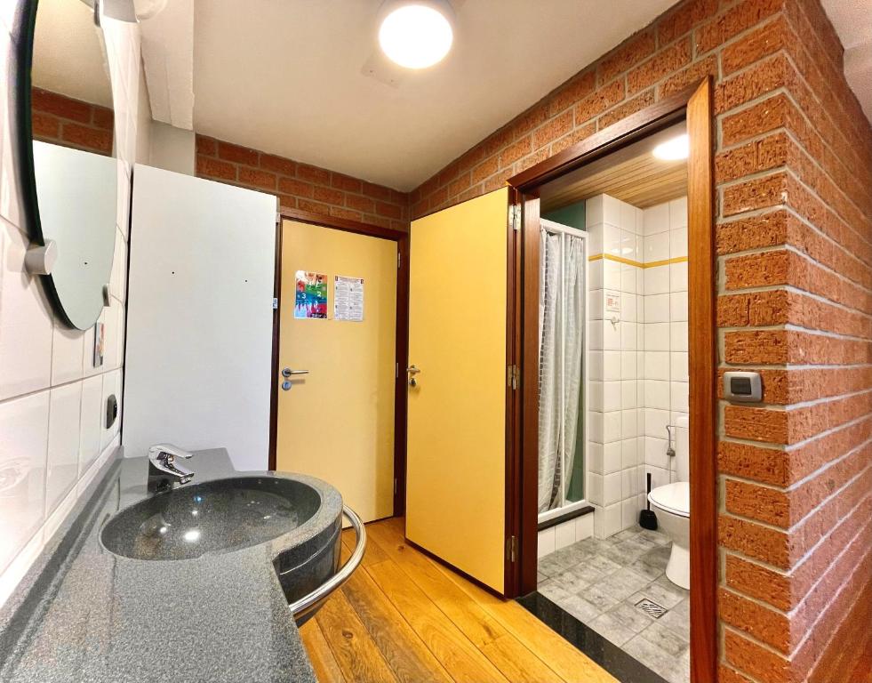 Koupelna v ubytování Gîte Kaleo Wanne