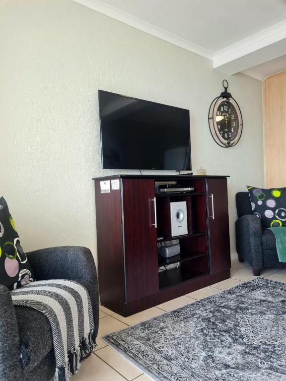 Point Village Accommodation - Santos 57 - Image 21