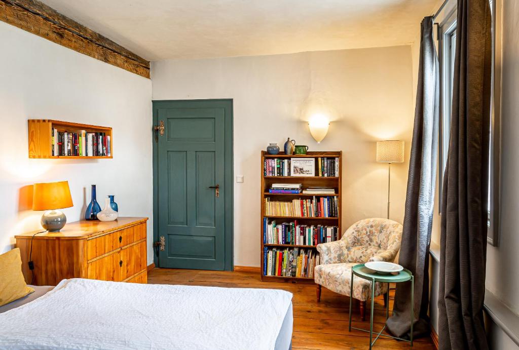Knihovna v aparthotelu