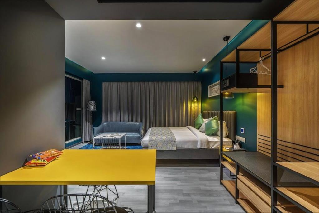 Postel nebo postele na pokoji v ubytování Hotel B plus L