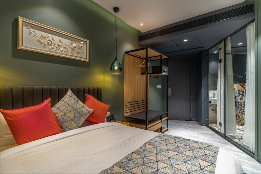 Postel nebo postele na pokoji v ubytování Hotel B plus L