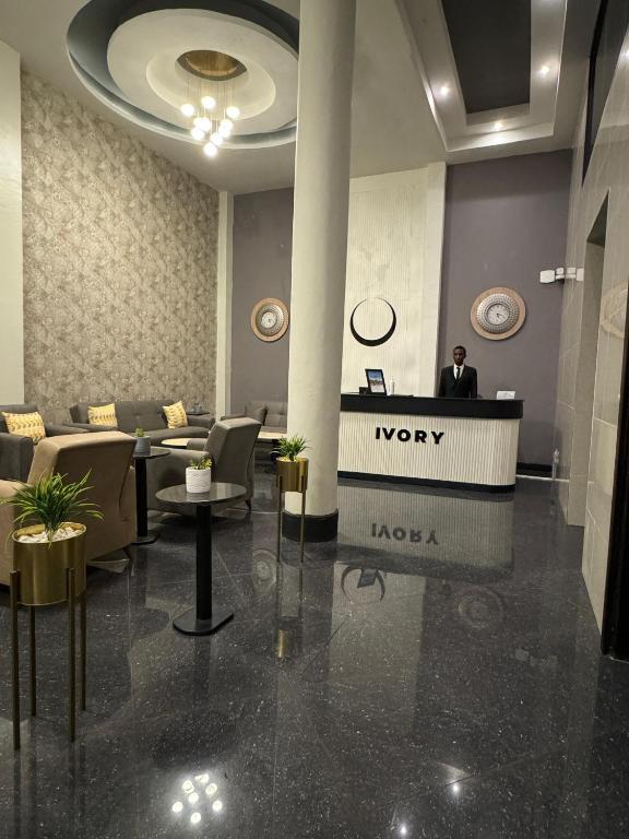 Posezení v ubytování The Ivory Hotel