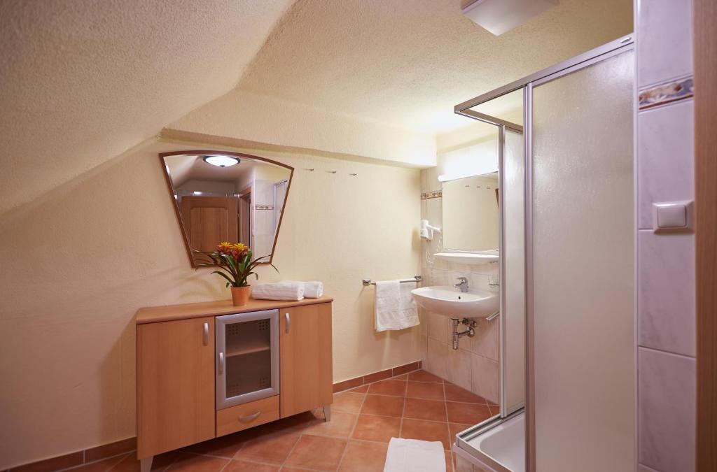 Koupelna v ubytování Hotel Gasthof Stenitzer