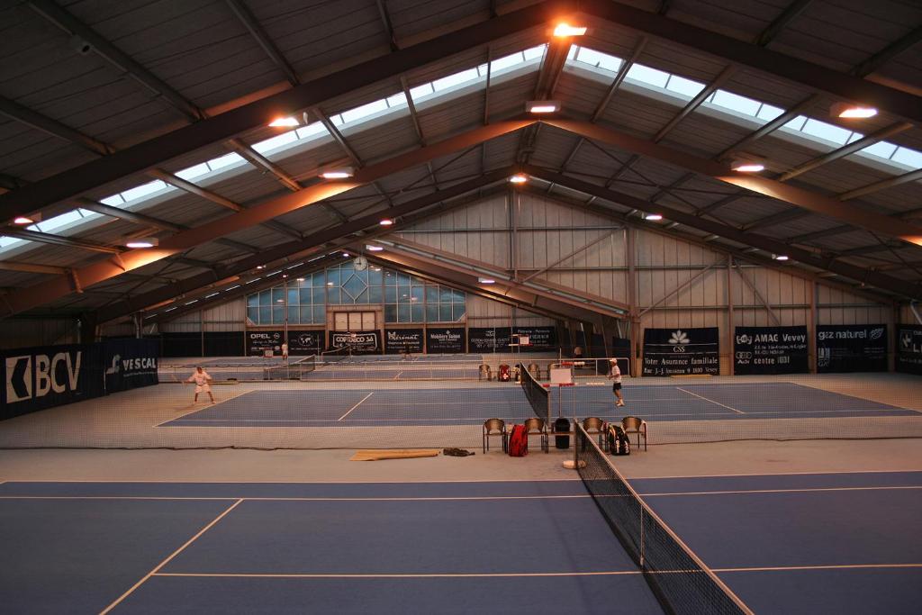 Tenis a/nebo squash v ubytování Au1807 nebo okolí