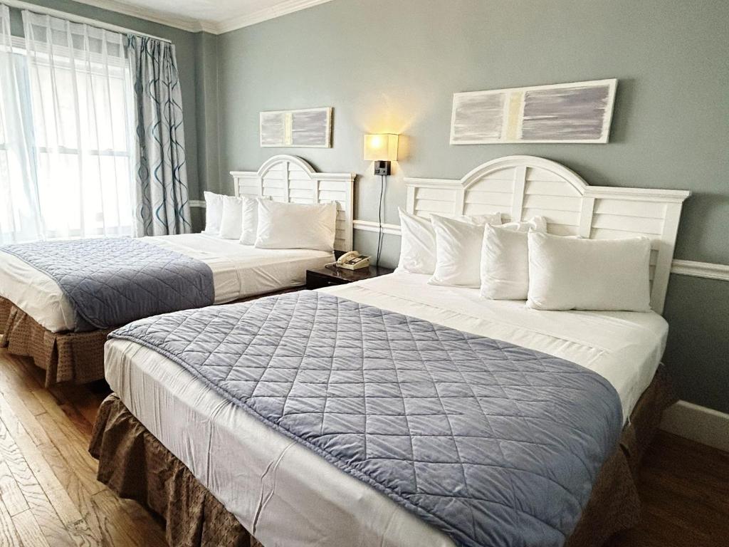 Ponce De Leon Hotel - 