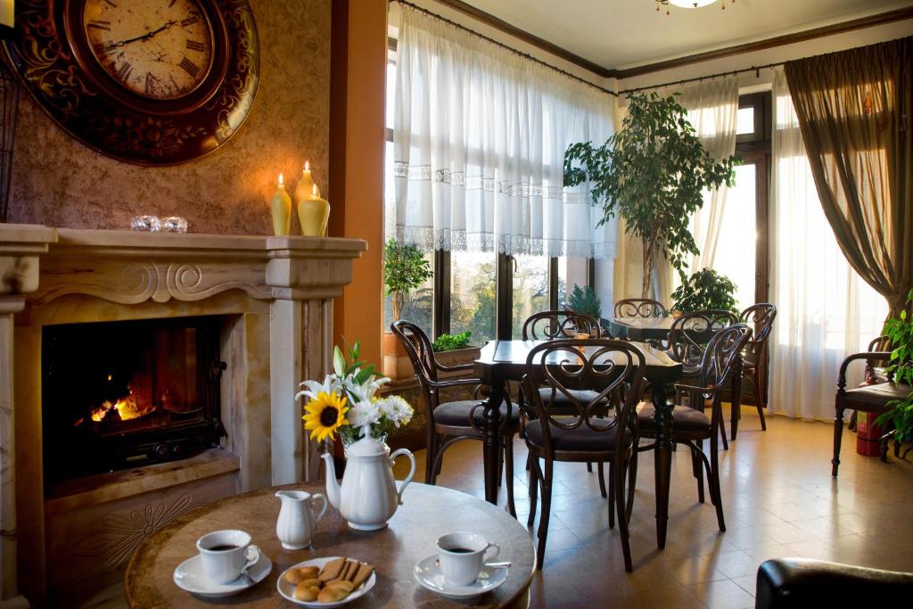 Posezení v ubytování Atrion Highland Hotel