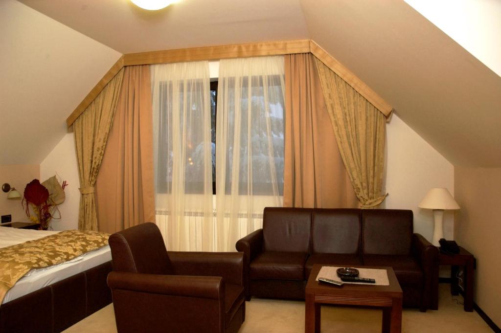 Vila Pina - APPOGLIO DELLA STUDIO SUPERIOR