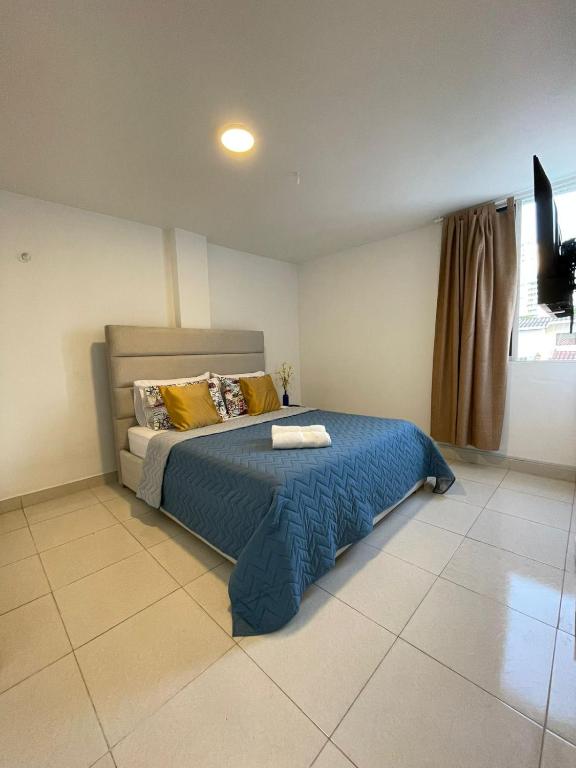 Casa Roman - Two-Bedroom Apartment With Balcony