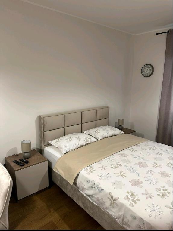 Postel nebo postele na pokoji v ubytování Dreams Hill Studio