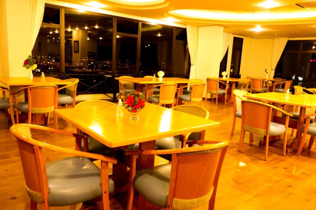 Restaurace v ubytování Golden Ingá Hotel