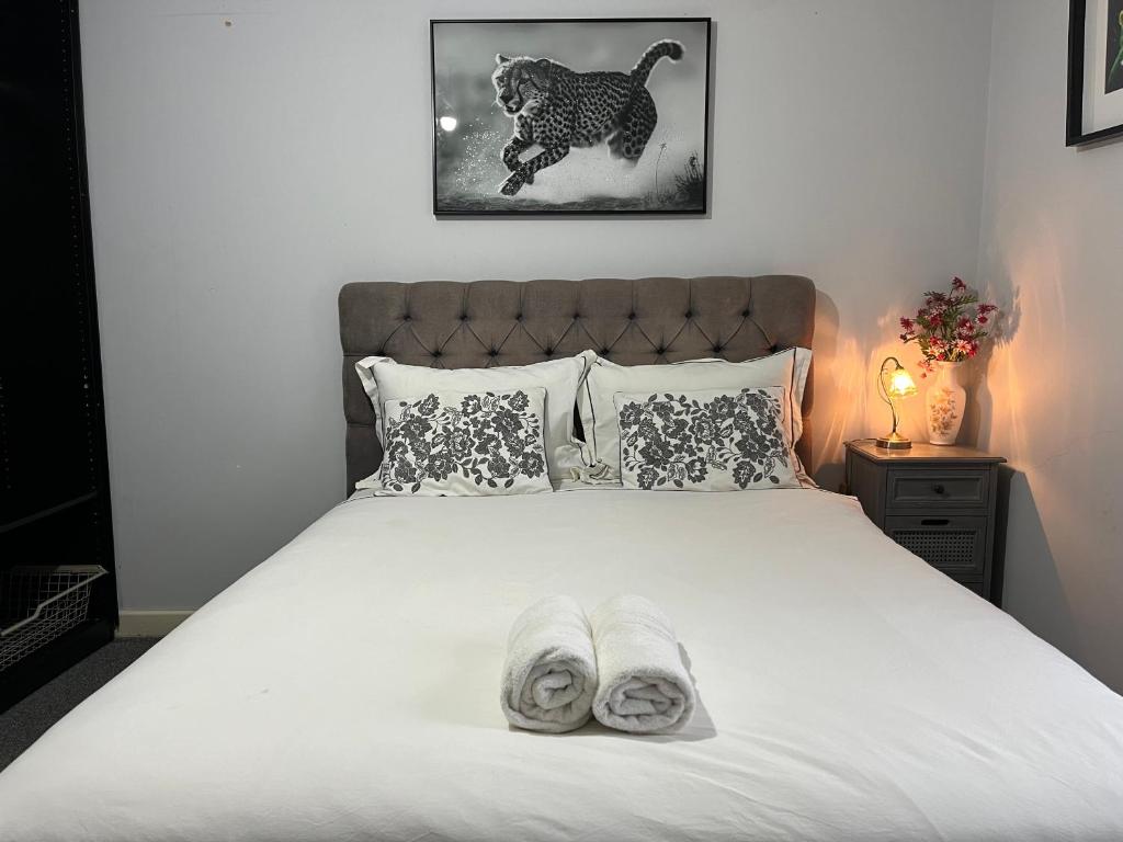 London Luxury Holiday Home B - Two-Bedroom Apartment
