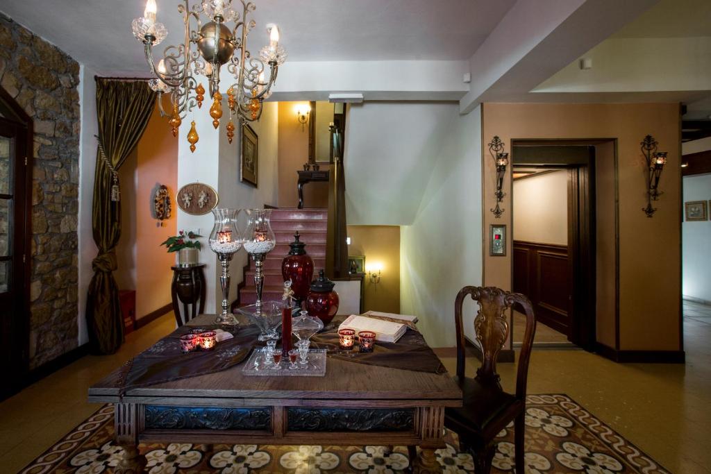 Posezení v ubytování Atrion Highland Hotel