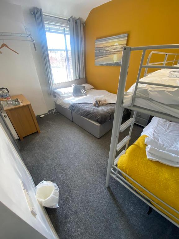 Bradburys of Blackpool - Resim 45