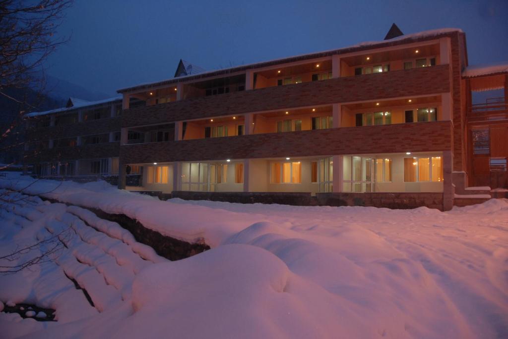Tsaghkahovit Hotel v zimě