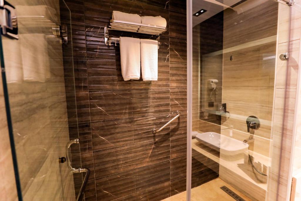 Cairo Taj Hotels & Suites- Mohandessin - 1