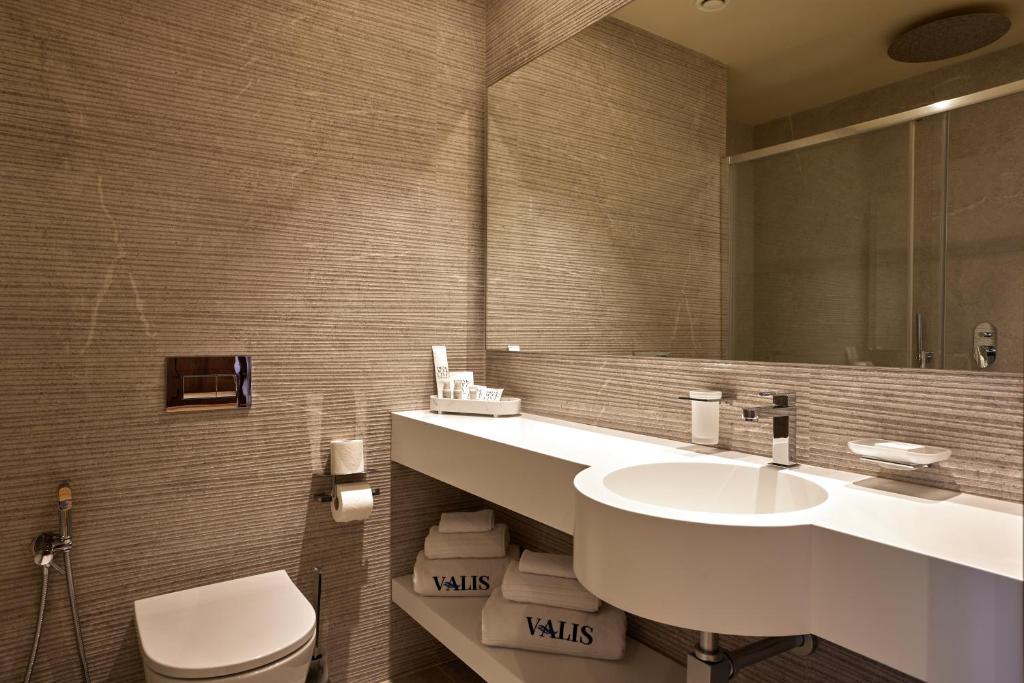 Koupelna v ubytování VALIS LUXURY Hotel