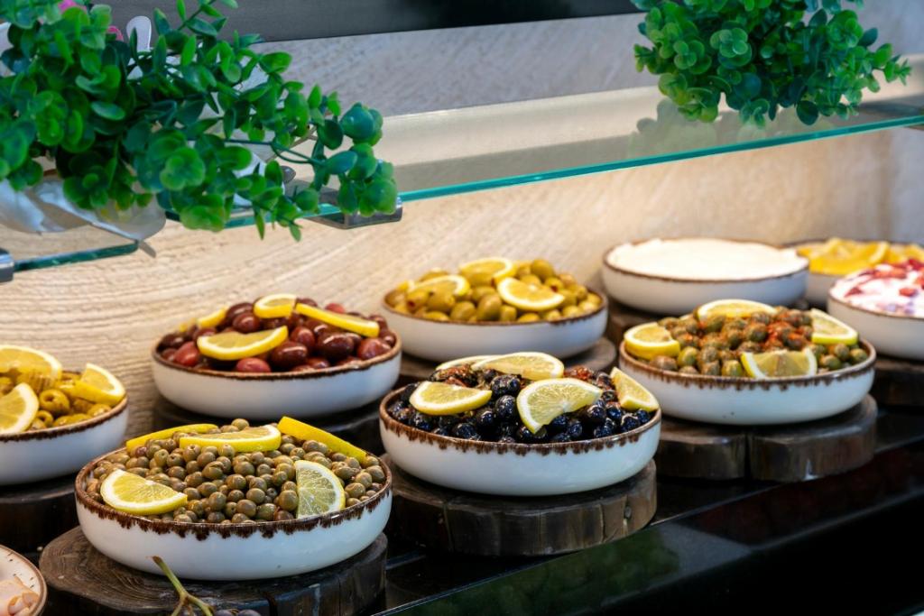 لابی و فضای عمومی Reo Hotel - تصویر ۵