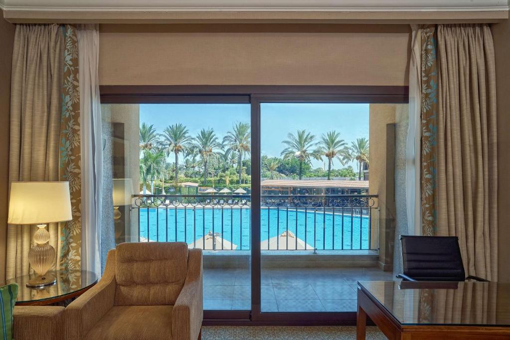 Hilton Alexandria King's Ranch Hotel - 10