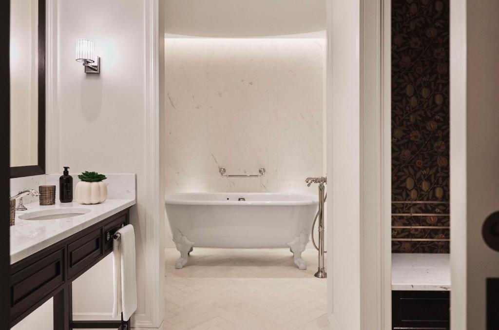 Park Hyatt London River Thames - Deluxe Suite