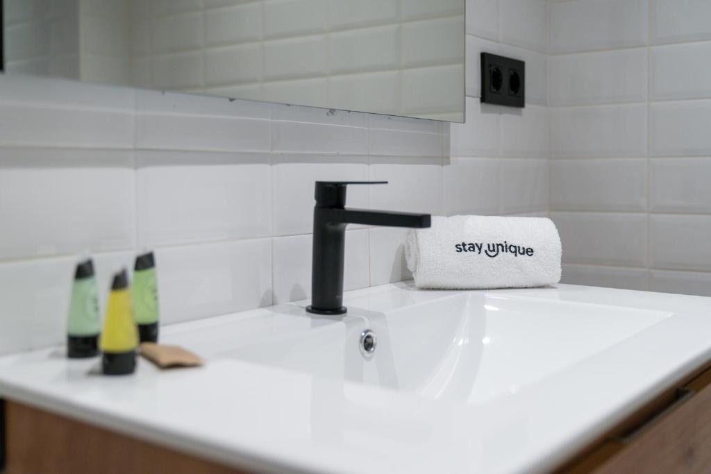 Stay U-nique Apartments Balmes II - 12