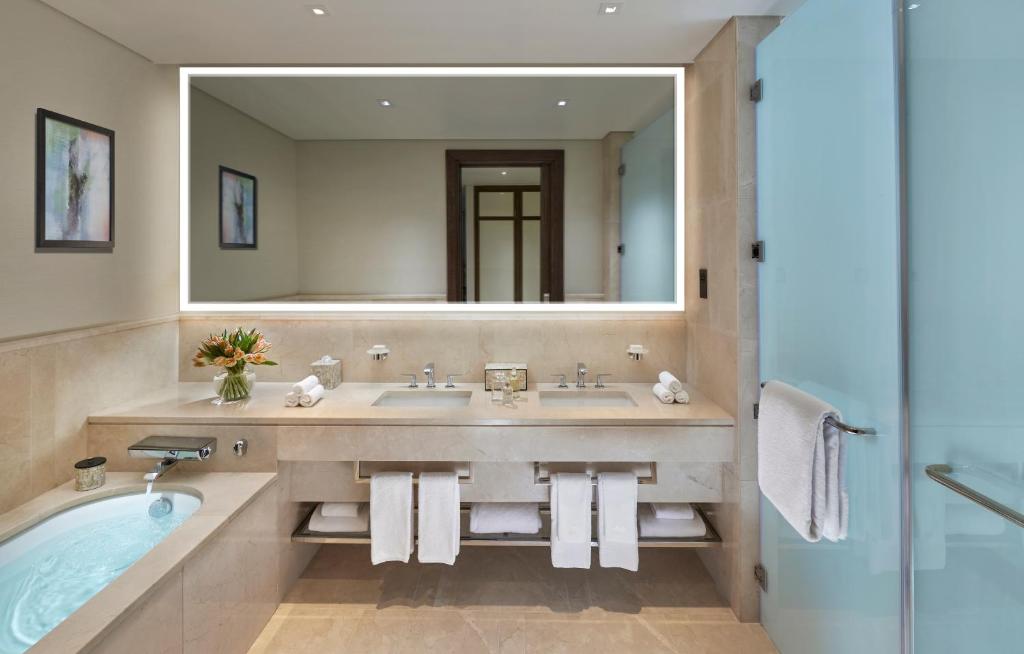 Koupelna v ubytování Mandarin Oriental, Doha