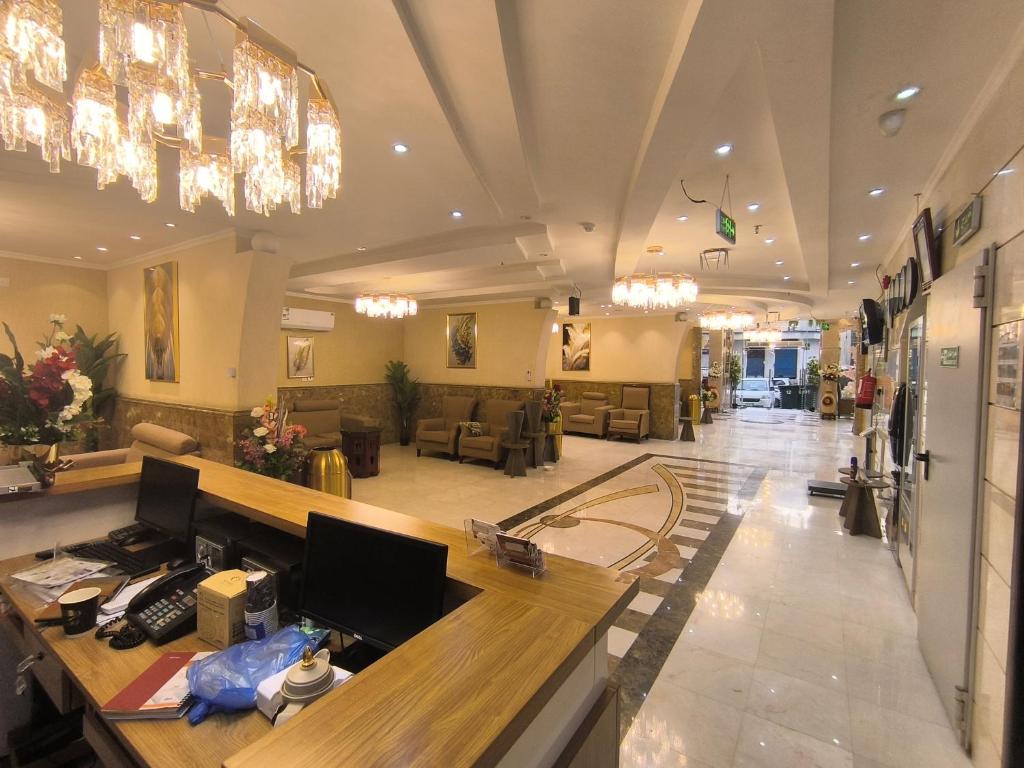 Posezení v ubytování Jawharat dakher hotel فندق جوهرة ذاخر توصيل مجاني من و إلى الحرم