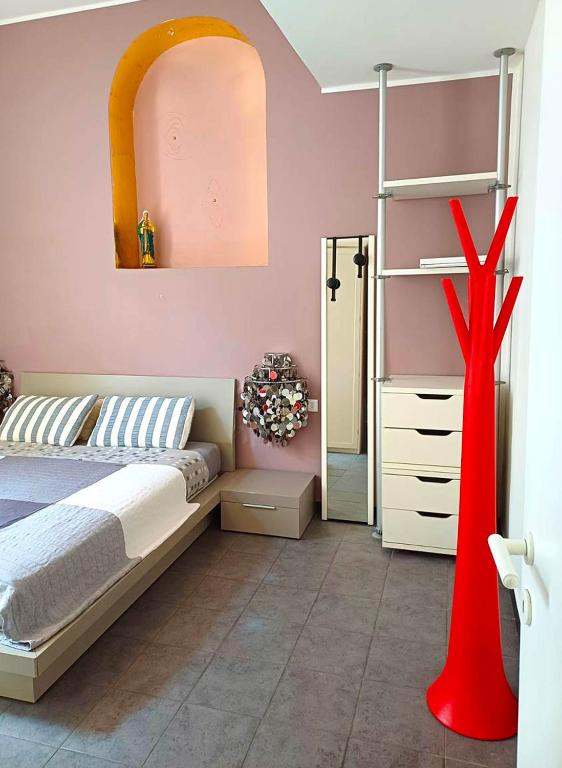 Posteľ alebo postele v izbe v ubytovaní amazing sea cottage "Sleep To The Sound Of The Surf" casetta al mare