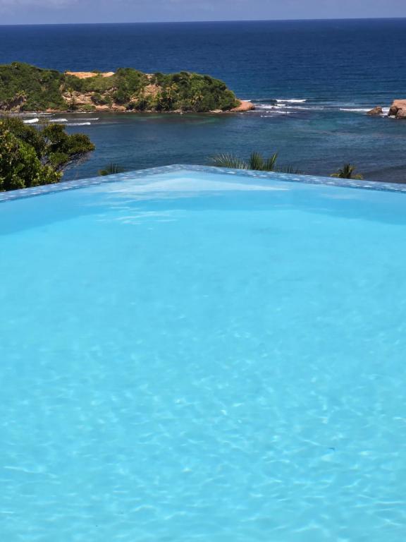 Bazén v ubytování Hodges Bay House nebo v jeho okolí