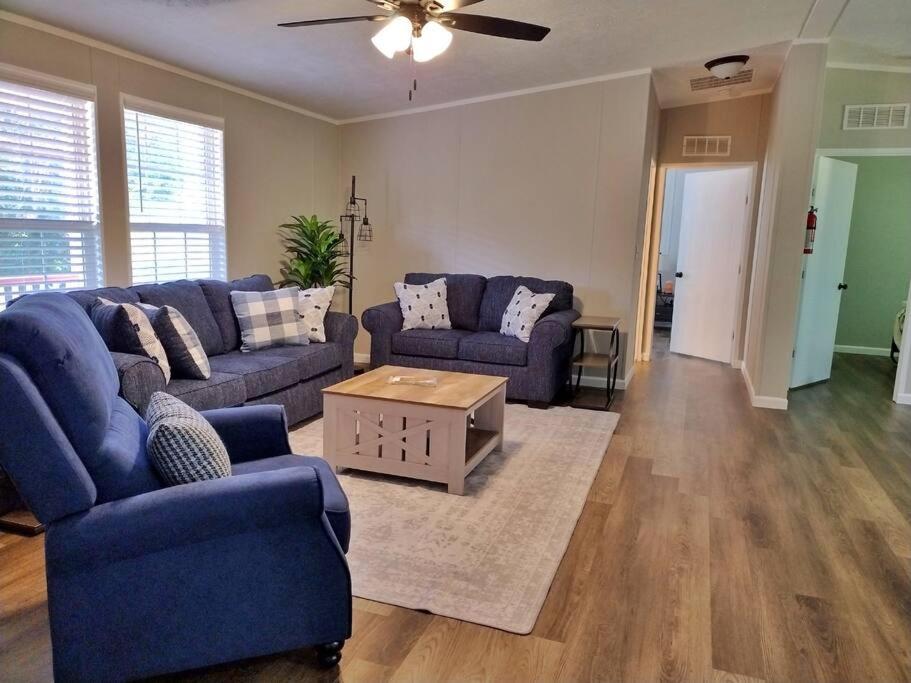 Backwoods Milton House 3BR&2bath - Three-Bedroom House