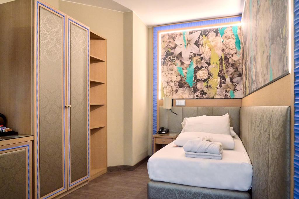 Parc Hotel Flora S - Single Room