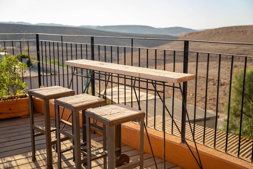 Balkón nebo terasa v ubytování Mitzpe Ramon Desert Escape