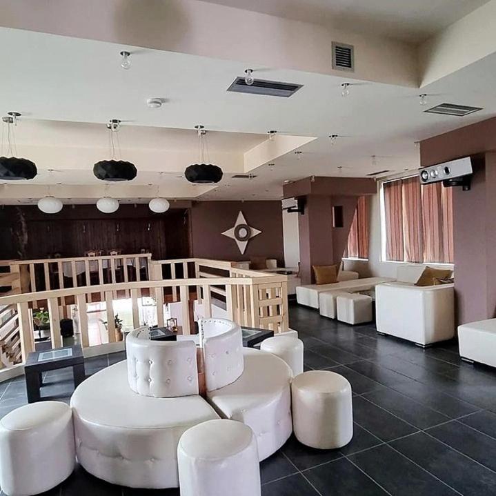 Posezení v ubytování Hotel Different