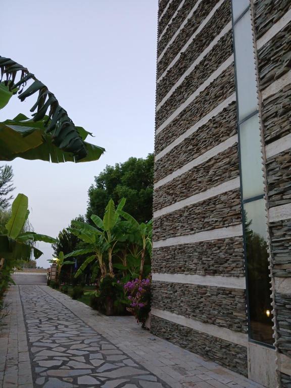 Fotografie z fotogalerie ubytování Hotel Different v destinaci Divjakë