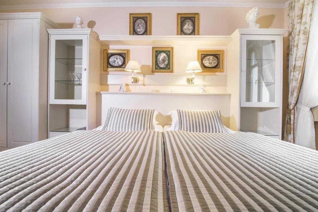 Karlsbad Grande Madonna - 17